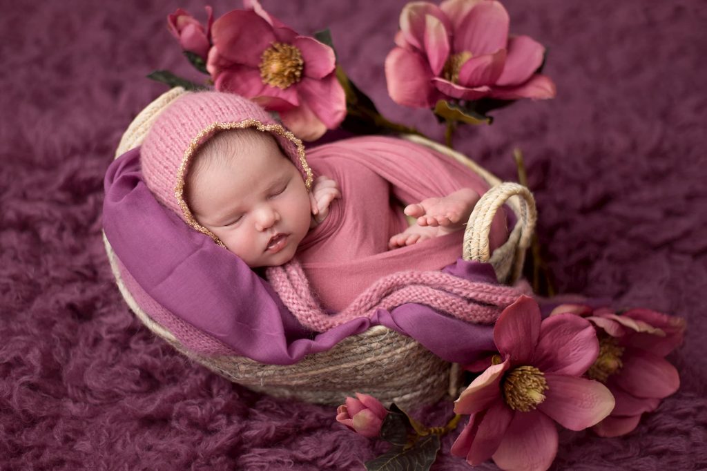 friendstudio fotografo servizio fotografico foto forlì cesena rimini faenza ravenna azienda cerimonia matrimonio fotografo newborn maternity maternità neonato pancia mamma
